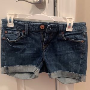 Barely used, Loft shorts, 2P. No damage
